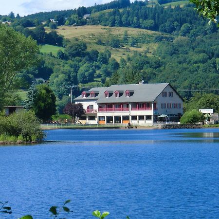 Le Lac Des Moines Hotel Condat  Exterior foto