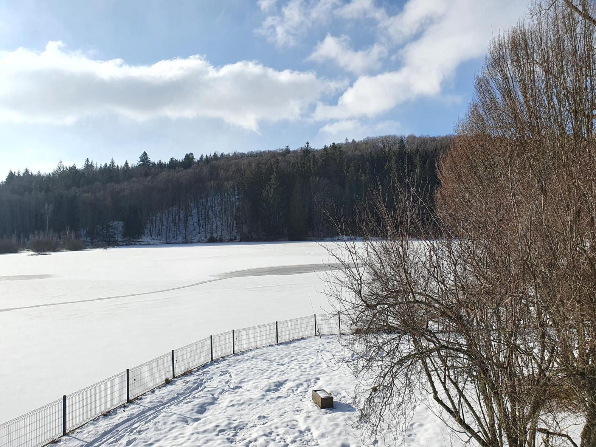 Le Lac Des Moines Hotel Condat  Exterior foto